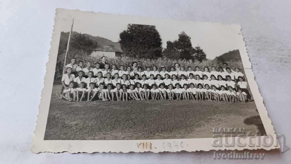 Снимка Ученици със своите учители