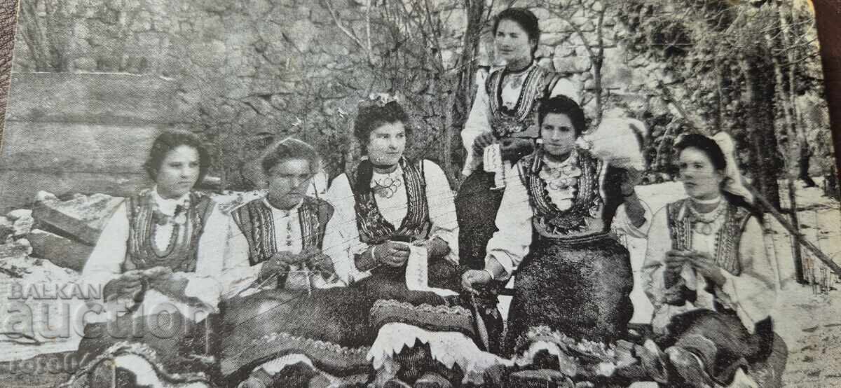 ȚEPENI - ROCHII POPULARE - FETE cu preț € 23.99 | 46.92 BGN