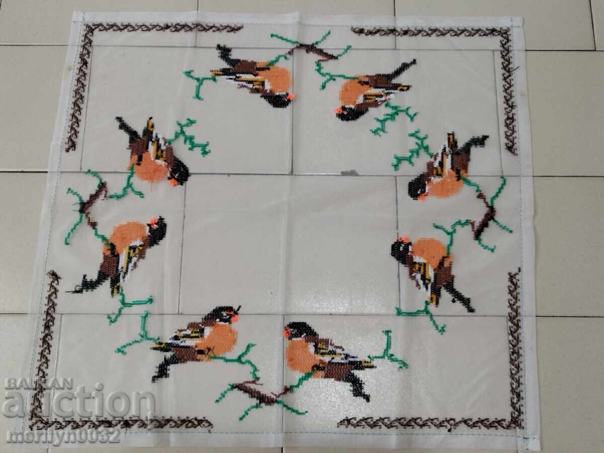 Παράδοση Παλιό καρό με κέντημα, τούλι Παράδοση Παλιό καρό με κέντημα, τούλι