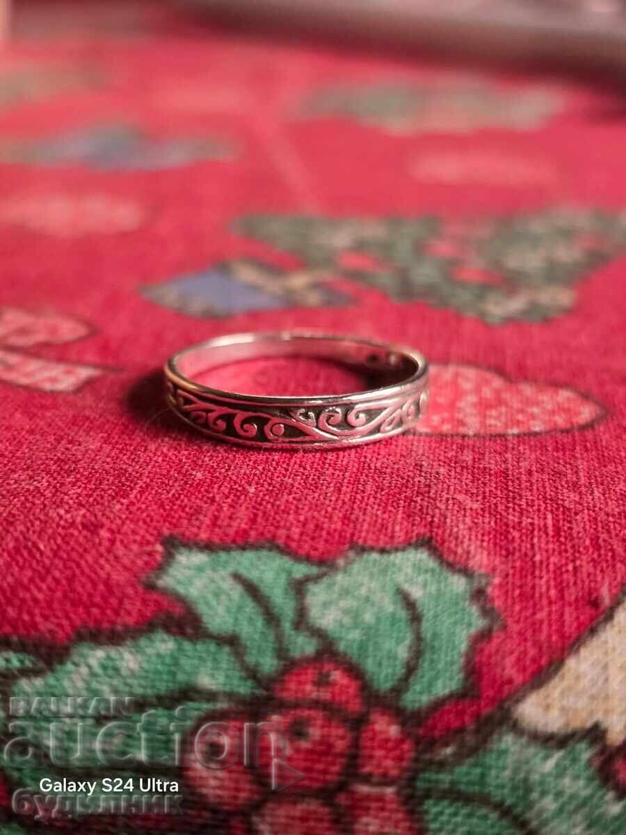 Silver ring. 925 Sterling silver. 17.1mm. I'm listing over 100 auctions Silver ring. 925 Sterling silver. 17.1mm. I'm listing over 100 auctions
