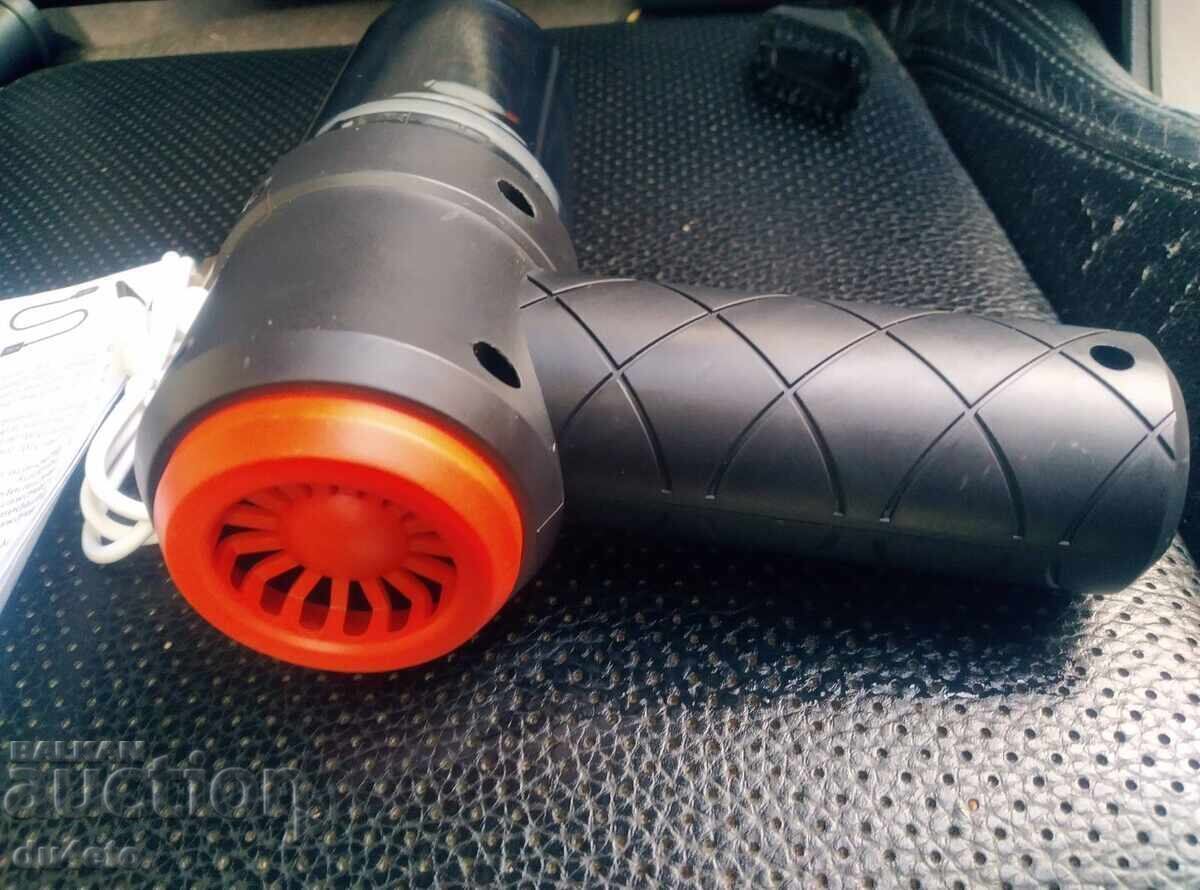 Auction  Wireless 2-in-1 Mini Car Vacuum Cleaner