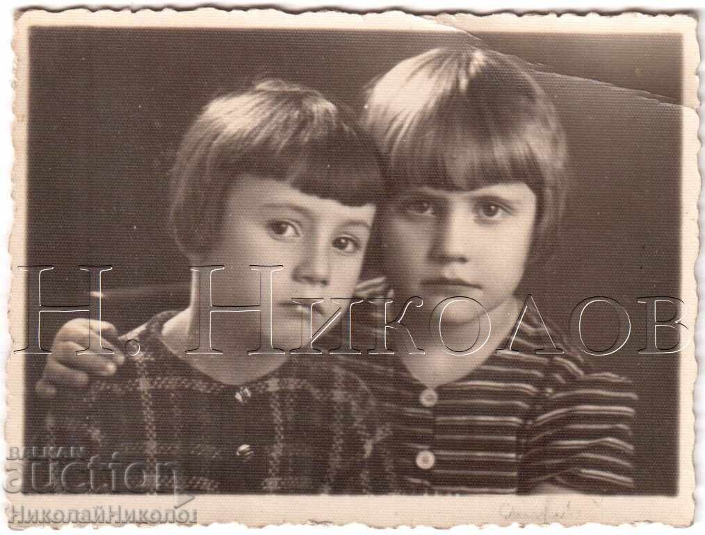 LOT 2 SMALL OLD PHOTOS SOFIA LITTLE GIRLS PHOTO HARD D909