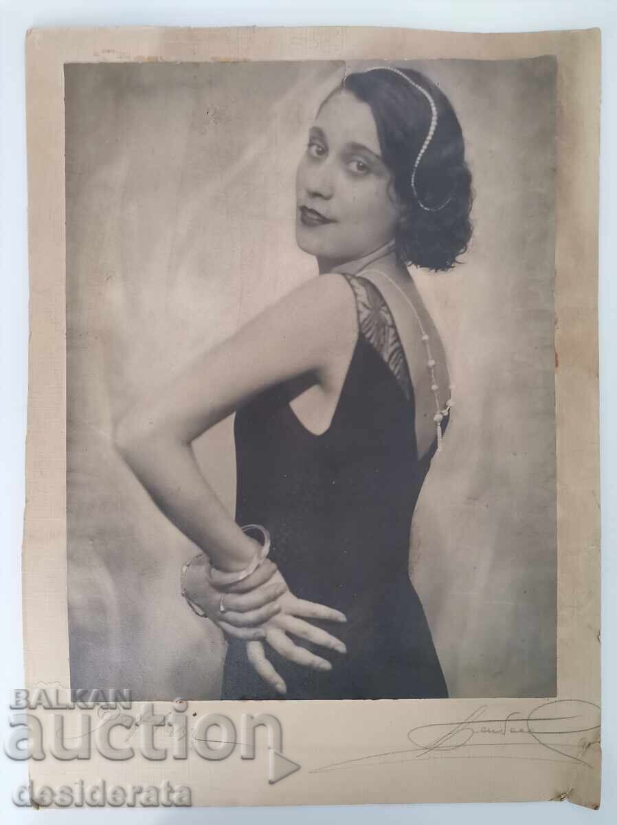 Φωτογραφία της οπερέτας τραγουδίστριας Ανέτα Τσανκόβα