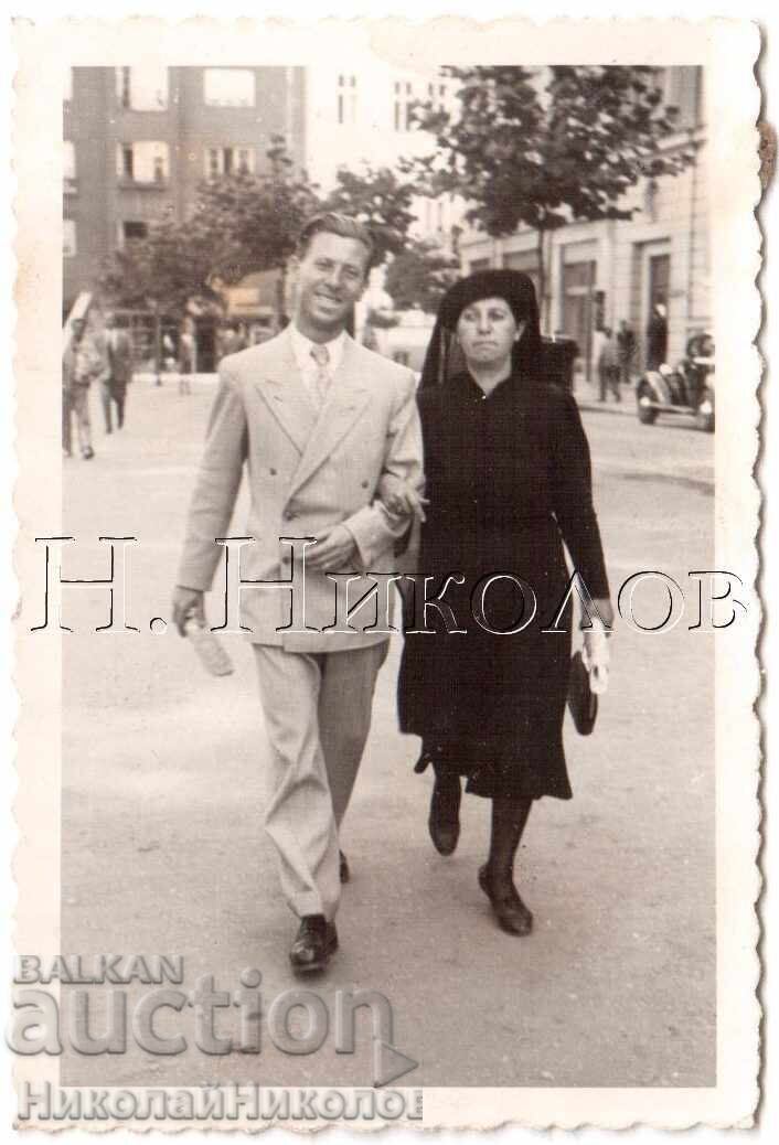 MICĂ POZĂ VECHE SOFIA PIAȚA SLAVEIKOV FOTO ROYAL D916 MICĂ POZĂ VECHE SOFIA PIAȚA SLAVEIKOV FOTO ROYAL D916