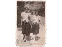 1938 SMALL OLD PHOTO SOFIA TWO GIRLS P. GUSHLEVA D918