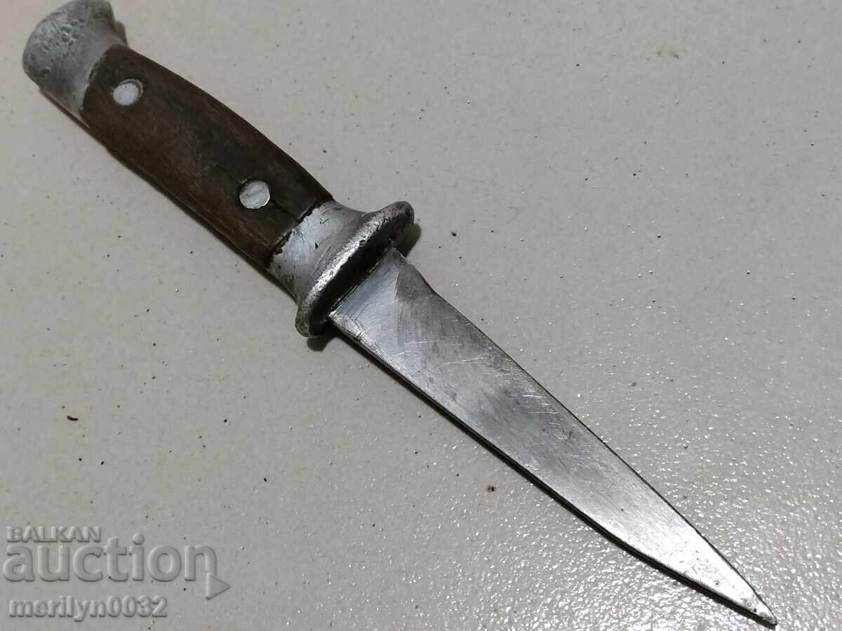 Стар нож без кания тип бранник скаут с цена 57.00 лв. | € 29.14