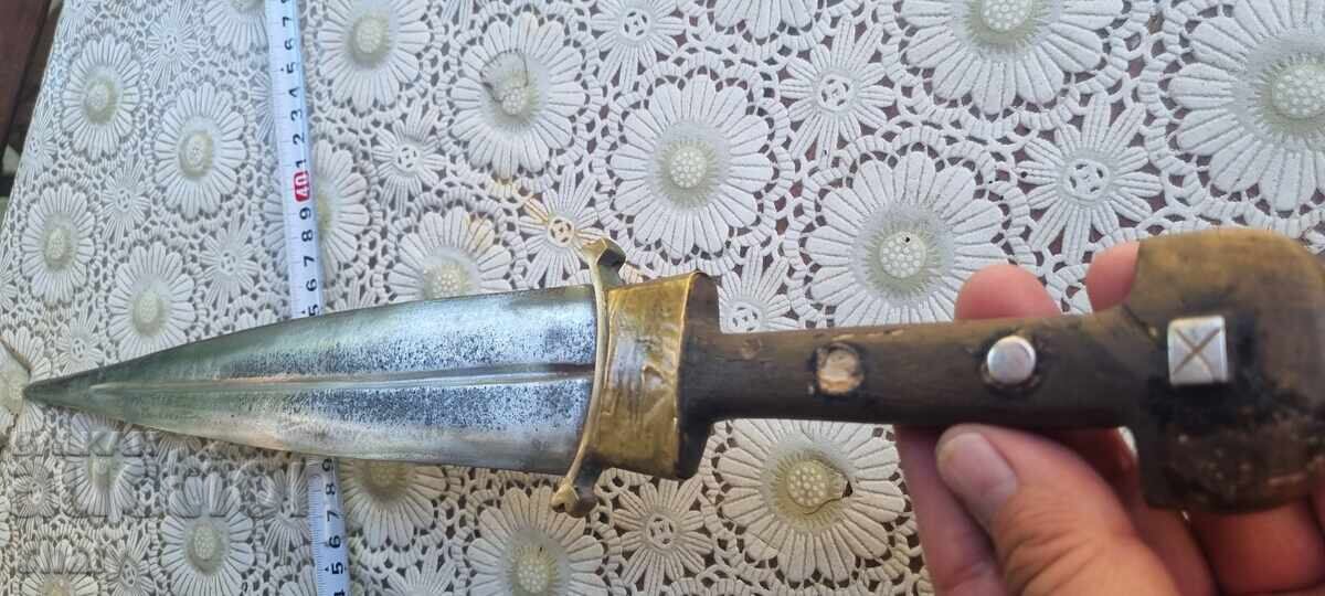 Old large dagger - 7