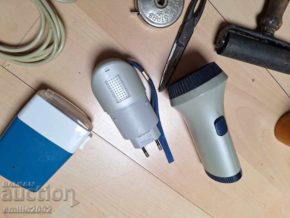 Разни неща ретро соц с цена 14.00 лв. | € 7.16 Разни неща ретро соц с цена 14.00 лв. | € 7.16