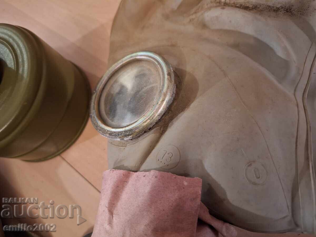 Σετ στρατιωτικής μάσκας αερίου σε τσάντα 0 με τιμή 14.00 BGN | € 7.16