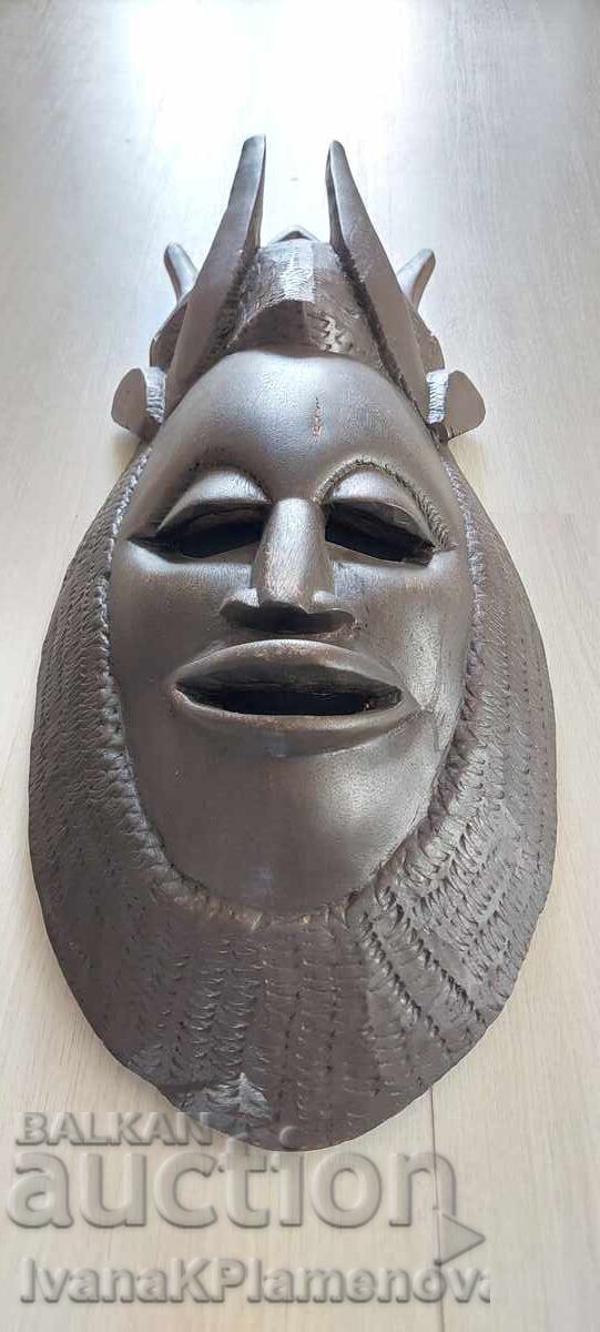 Sculptură în lemn Africa, masiv, lucrată manual cu preț € 36.00 | 70.41 BGN Sculptură în lemn Africa, masiv, lucrată manual cu preț € 36.00 | 70.41 BGN