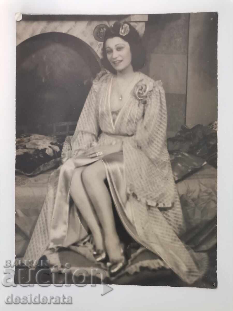 Photograph of the operetta singer Aneta Tsankova