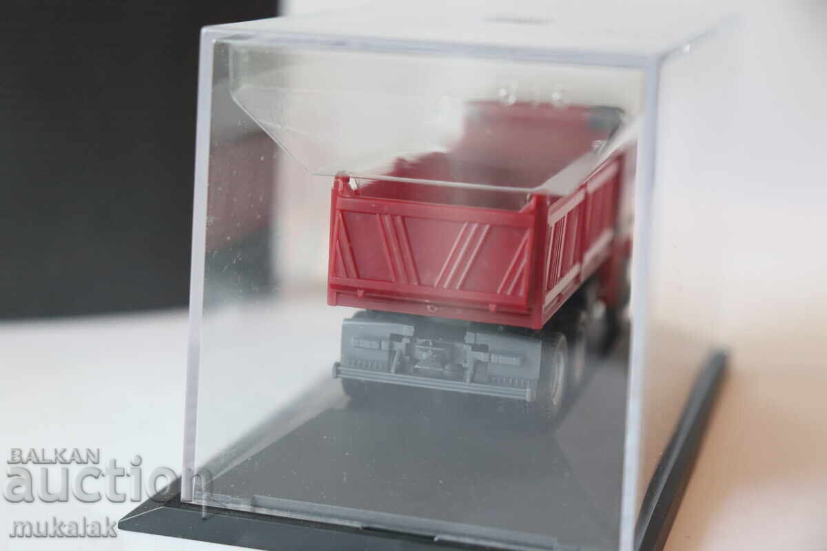 HERPA 1:87 H0 MERCEDES ACTROS DUMP TRUCK MODEL TRUCK - 5