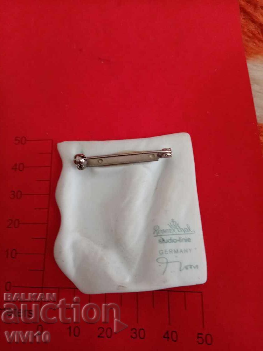 Αντίκα καρφίτσα πορσελάνη Rosenthal με τιμή € 60.00 | 117.35 BGN