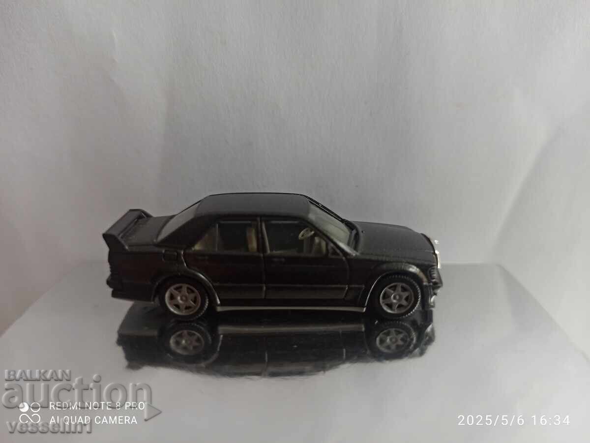 Cărucior Mercedes 190 scală 1/87 herpa HO din anii '90 cu preț 14.00 BGN | € 7.16 Cărucior Mercedes 190 scală 1/87 herpa HO din anii '90 cu preț 14.00 BGN | € 7.16