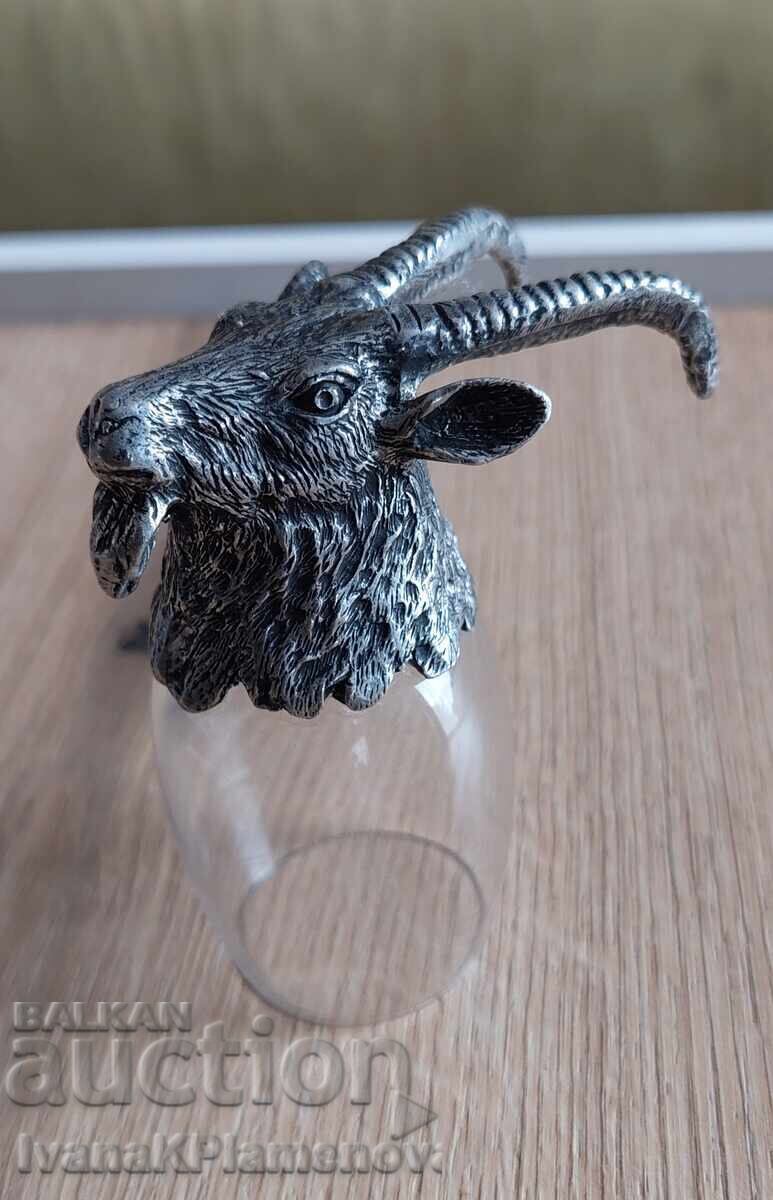 Livrarea Căniță shot pentru cunoscători