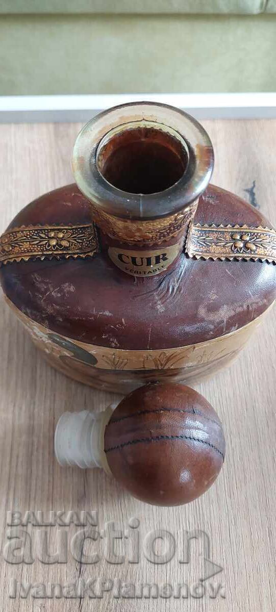 Vintage leather-clad bottle for connoisseurs - 5