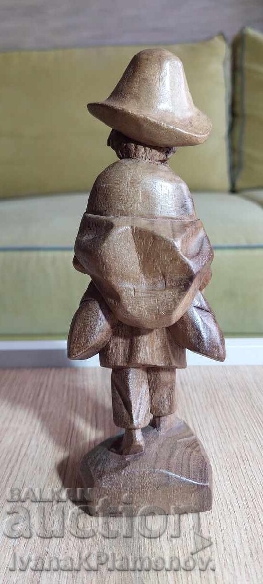 Delivery of Woodcarving for connoisseurs