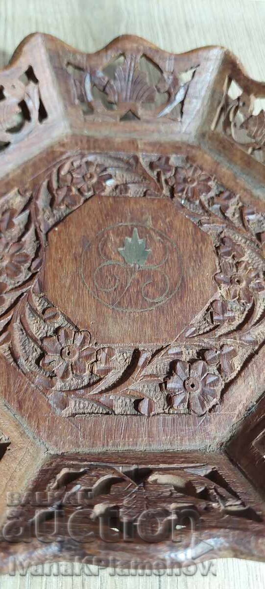 Παράδοση Εξαιρετική ξυλογλυπτική για γνώστες