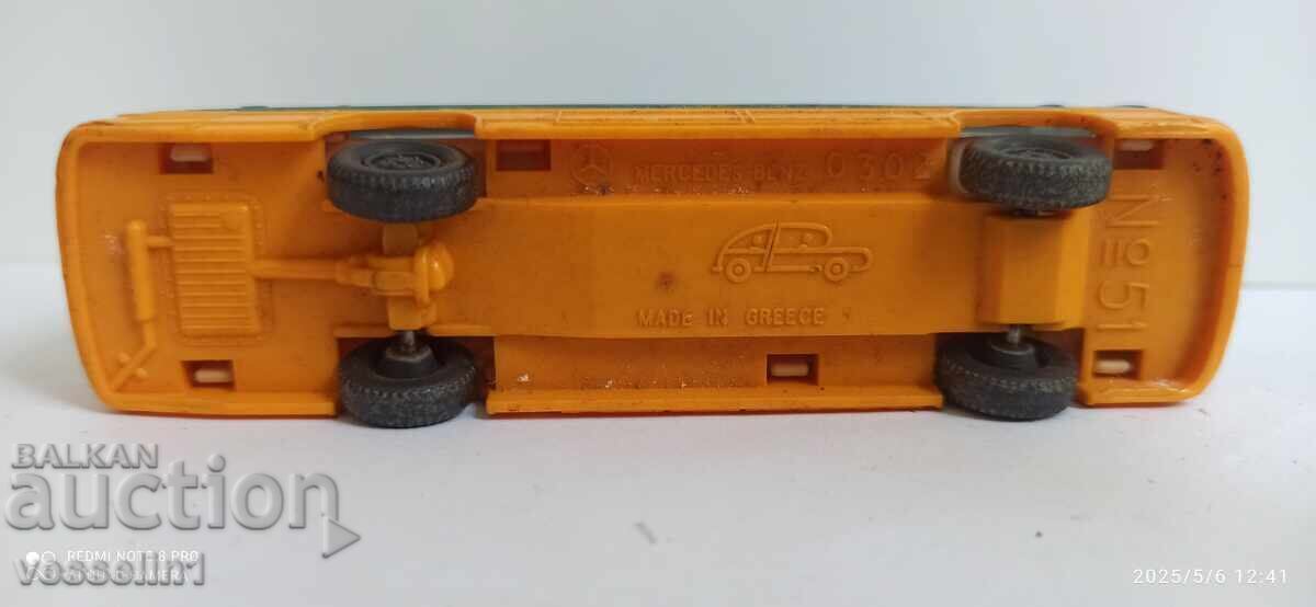 Delivery of Old toy bus Mercedes 1/87 Greece HO scale