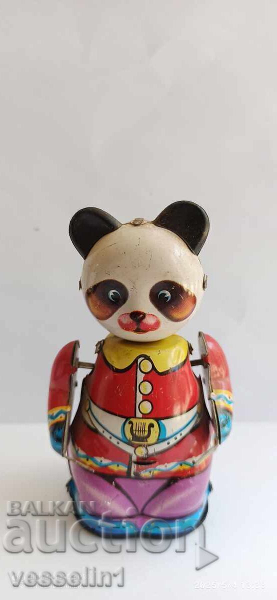 Jucărie veche de tablă, cu mecanism, ursuleț panda Jucărie veche de tablă, cu mecanism, ursuleț panda