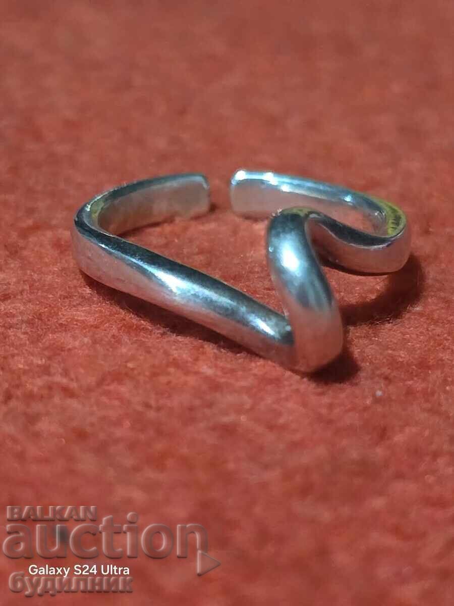 Inel argint extensibil. 18mm. Preț 22,99lv. Vezi detalii Inel argint extensibil. 18mm. Preț 22,99lv. Vezi detalii