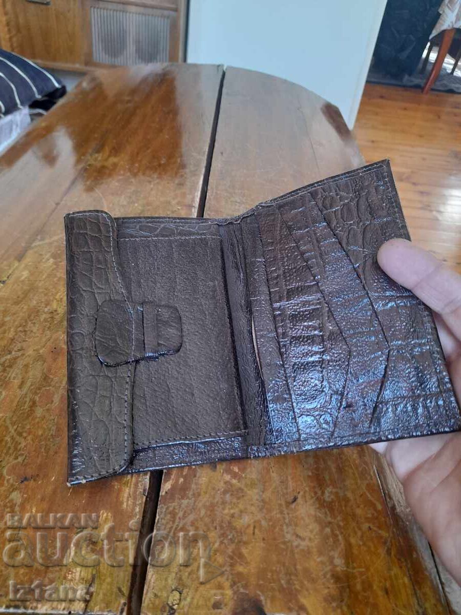 Δημοπρασία Παλιό δερμάτινο πορτοφόλι Δημοπρασία Παλιό δερμάτινο πορτοφόλι