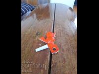 Un fluier vechi pentru copii