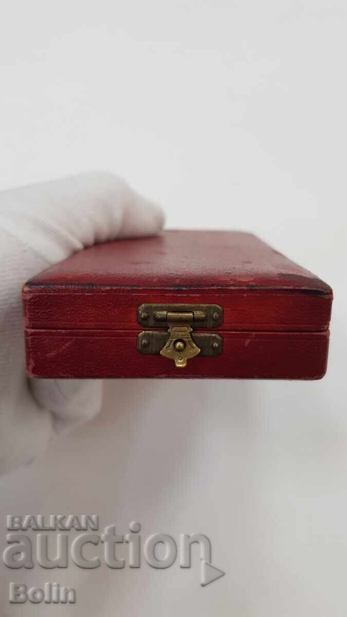 Delivery of Rare box for the Order of Military Merit III class for the neck, Boris III