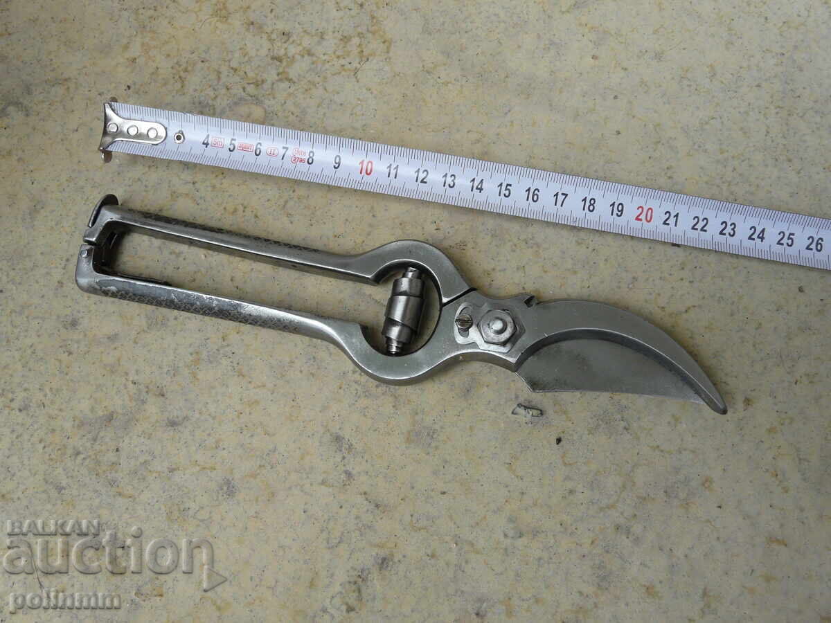 Italian vineyard shears - 16 with price 60.00 BGN | € 30.68 Italian vineyard shears - 16 with price 60.00 BGN | € 30.68