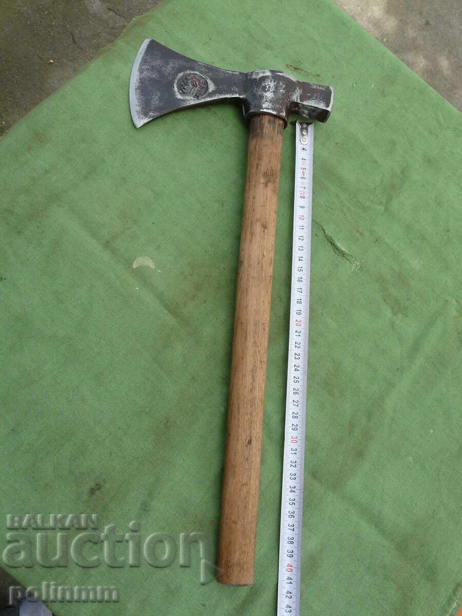 Παλιό τσεκούρι σφυρί - 566
