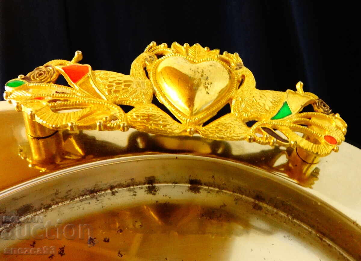 Ασημένιο δίσκος, παγώνια, επιχρυσωμένες λαβές με τιμή 19.00 BGN | € 9.71 Ασημένιο δίσκος, παγώνια, επιχρυσωμένες λαβές με τιμή 19.00 BGN | € 9.71