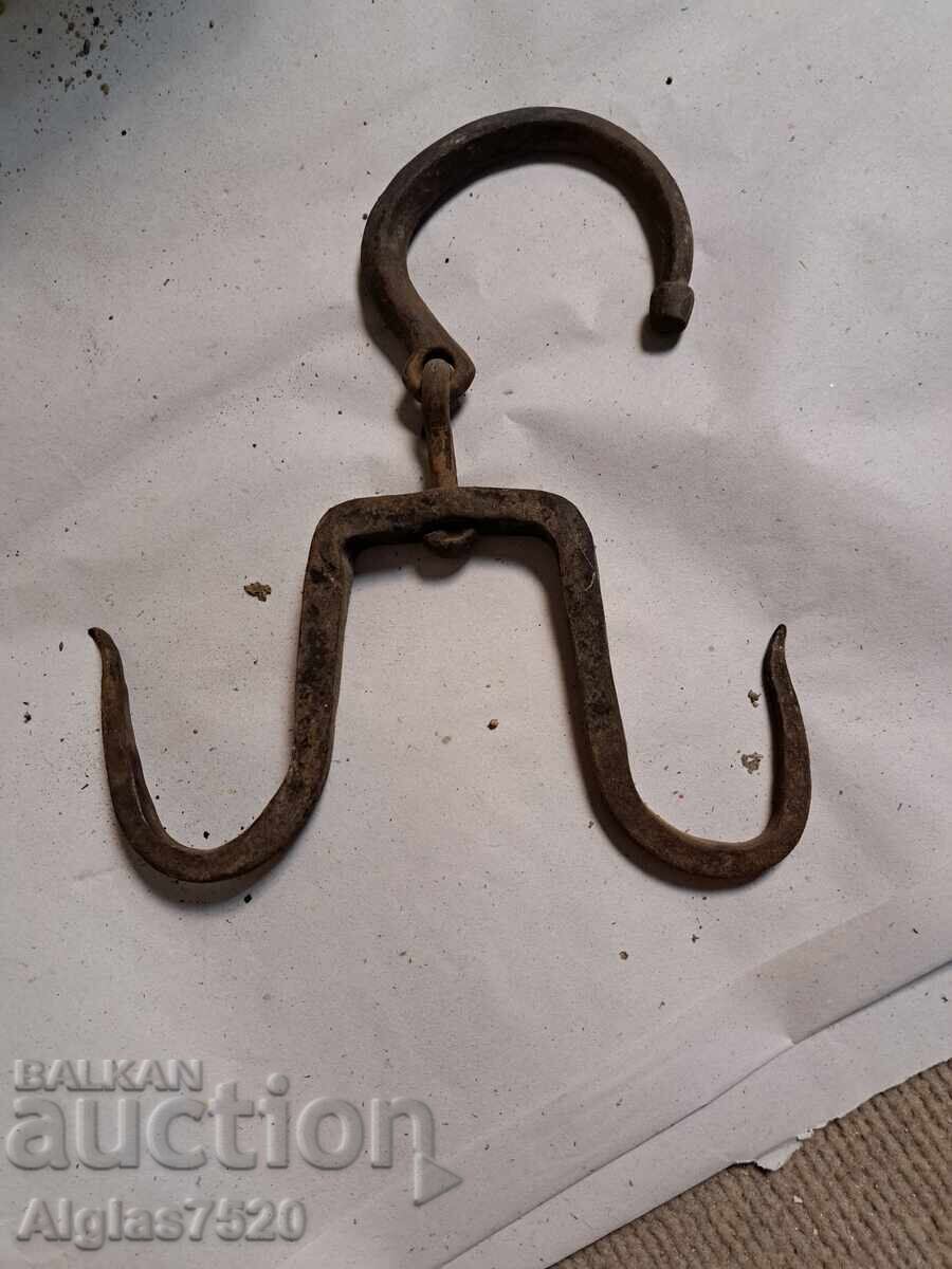 Σκληρός, ισχυρός, σφυρηλατημένος γάντζος, άγκιστρο