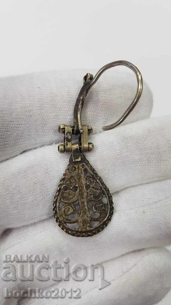 Παράδοση Σπάνιο βουλγαρικό σκουλαρίκι της Αναγέννησης του 19ου αιώνα