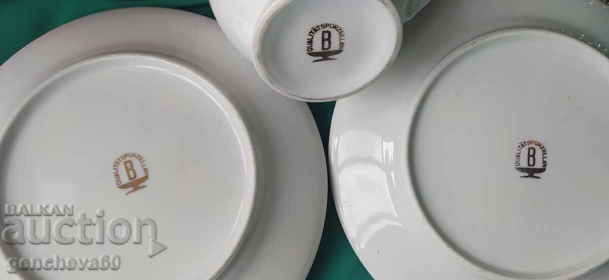 Квалитетен порцелан с флорални мотиви чинии и каничка - 6 Квалитетен порцелан с флорални мотиви чинии и каничка - 6