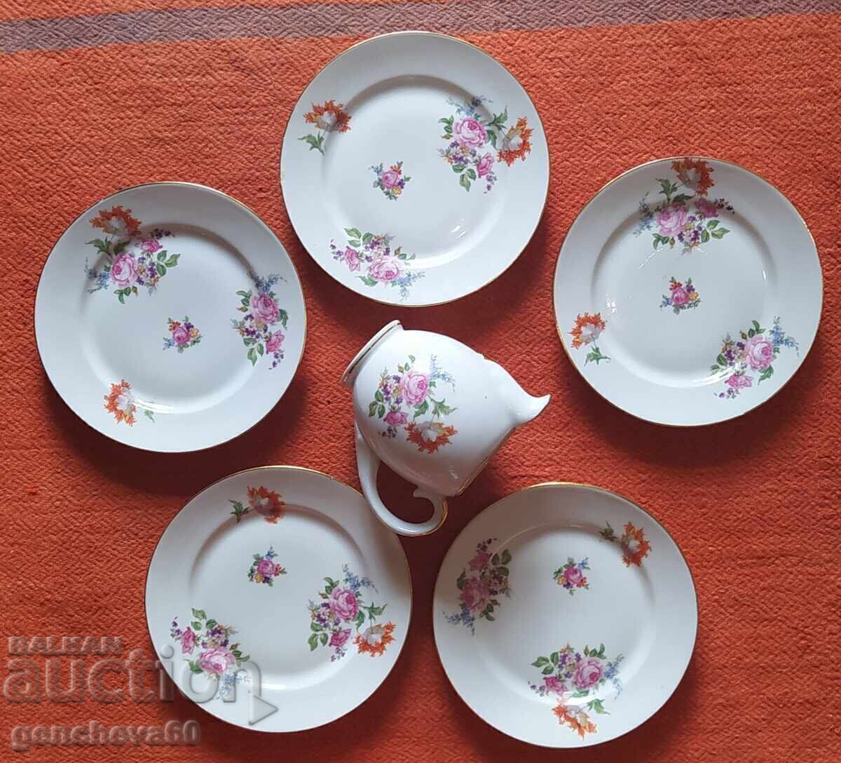 Porțelan de calitate cu motive florale, farfurii și ceainic - 7