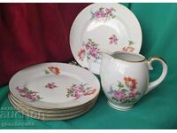 Porțelan de calitate cu motive florale, farfurii și ceainic