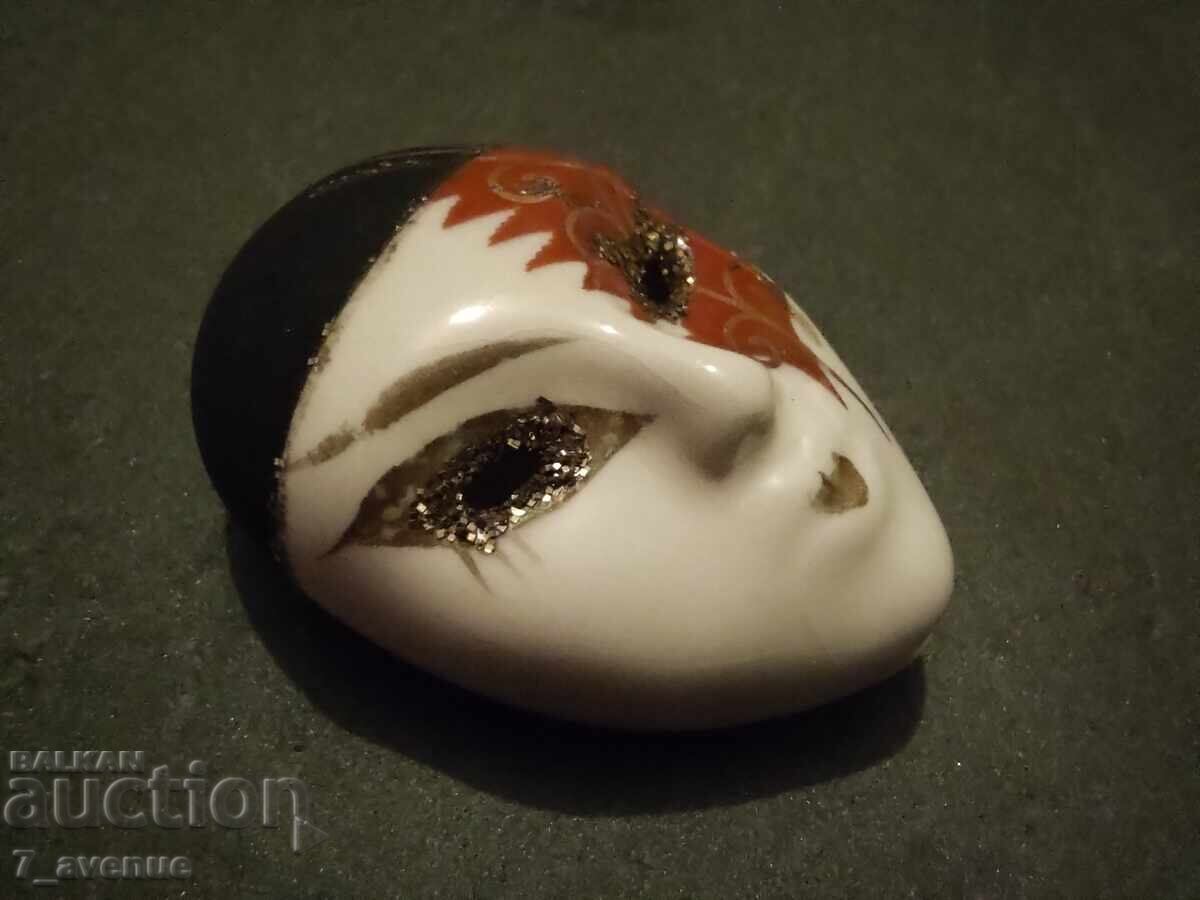 Auction Brooch - elegant, stylish, 70s 8.05.25 Auction Brooch - elegant, stylish, 70s 8.05.25