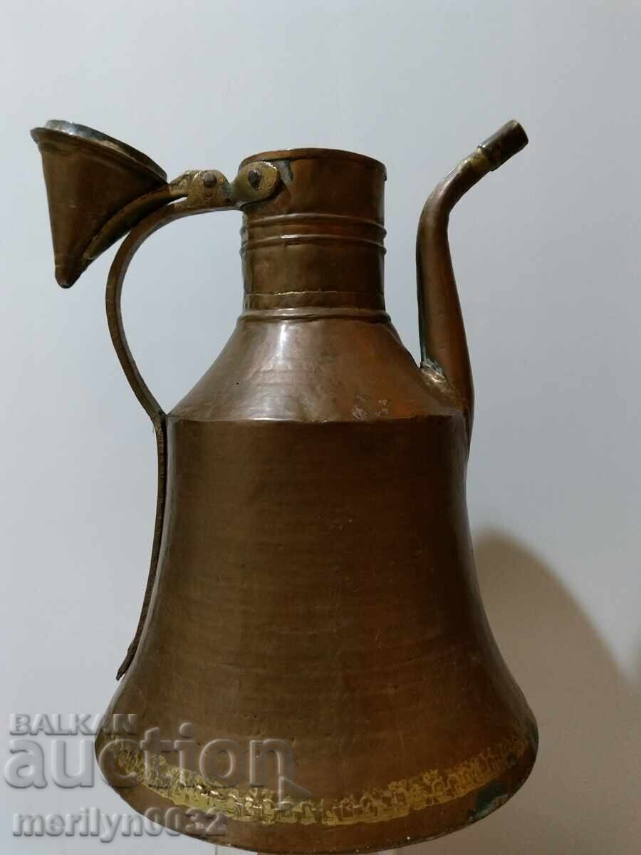 Guma renascentista, ibric, cupru, vas de cupru, ulcior, farfurie cu preț 188.00 BGN | € 96.12