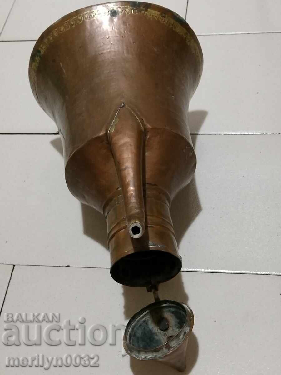 Livrarea Guma renascentista, ibric, cupru, vas de cupru, ulcior, farfurie