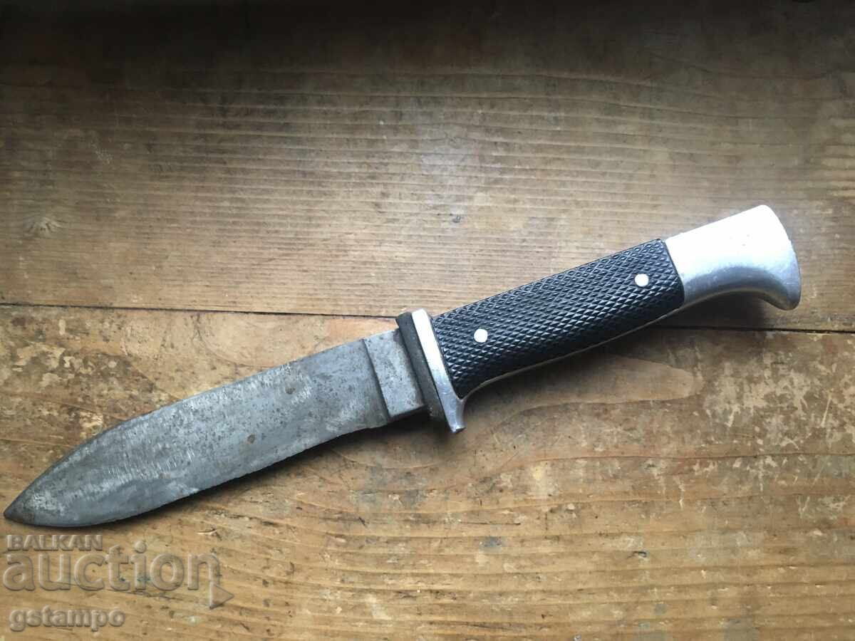 Cuțit Brannik / pentru piese sau restaurare Cuțit Brannik / pentru piese sau restaurare