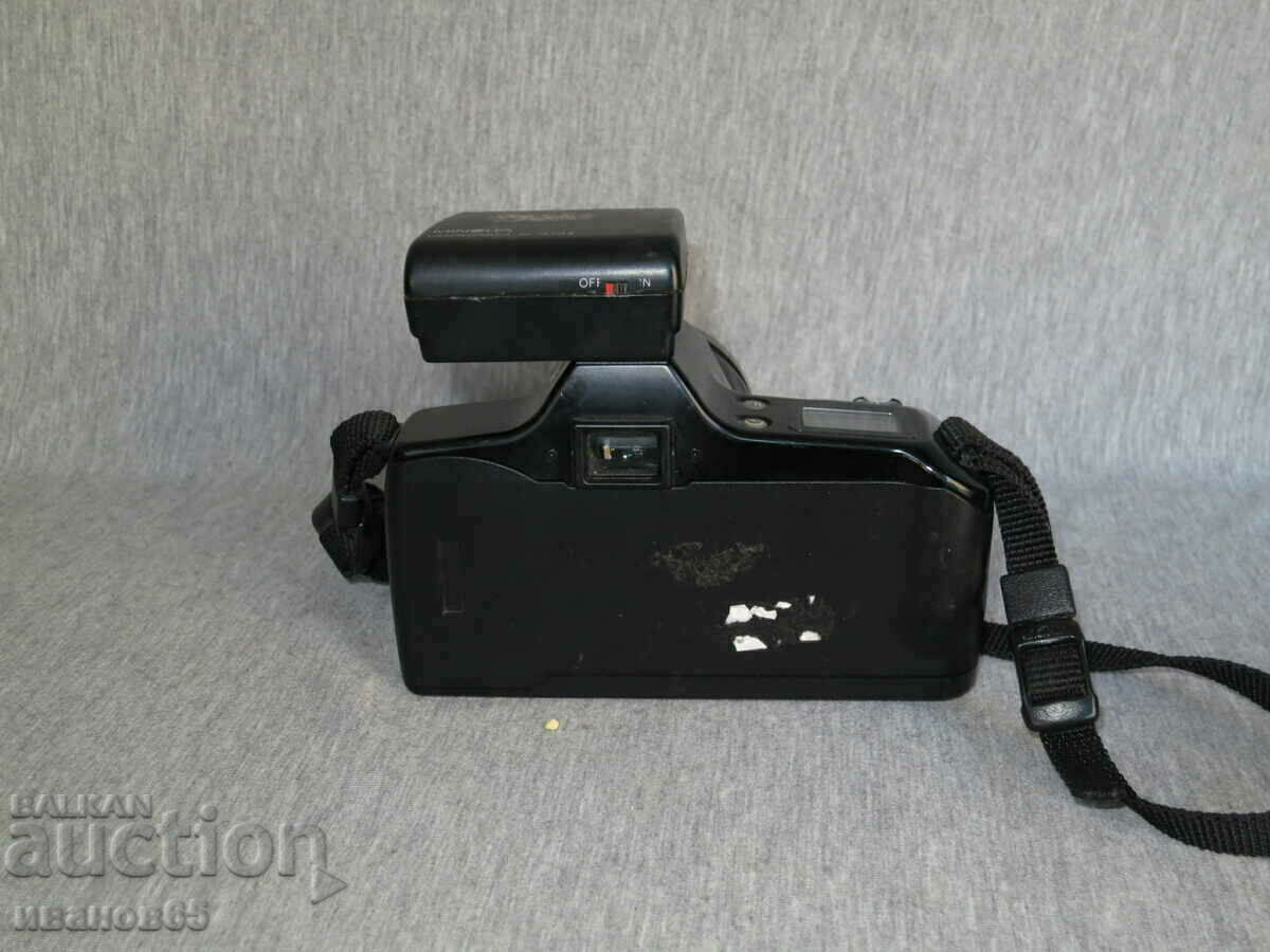 Доставка на фотоапарат Minolta Dynax 3000i