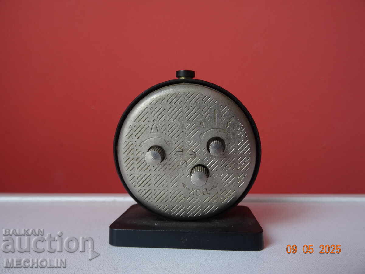Delivery of COLLECTOR'S MINI ALARM CLOCK ROCKET RUSSIAN 2