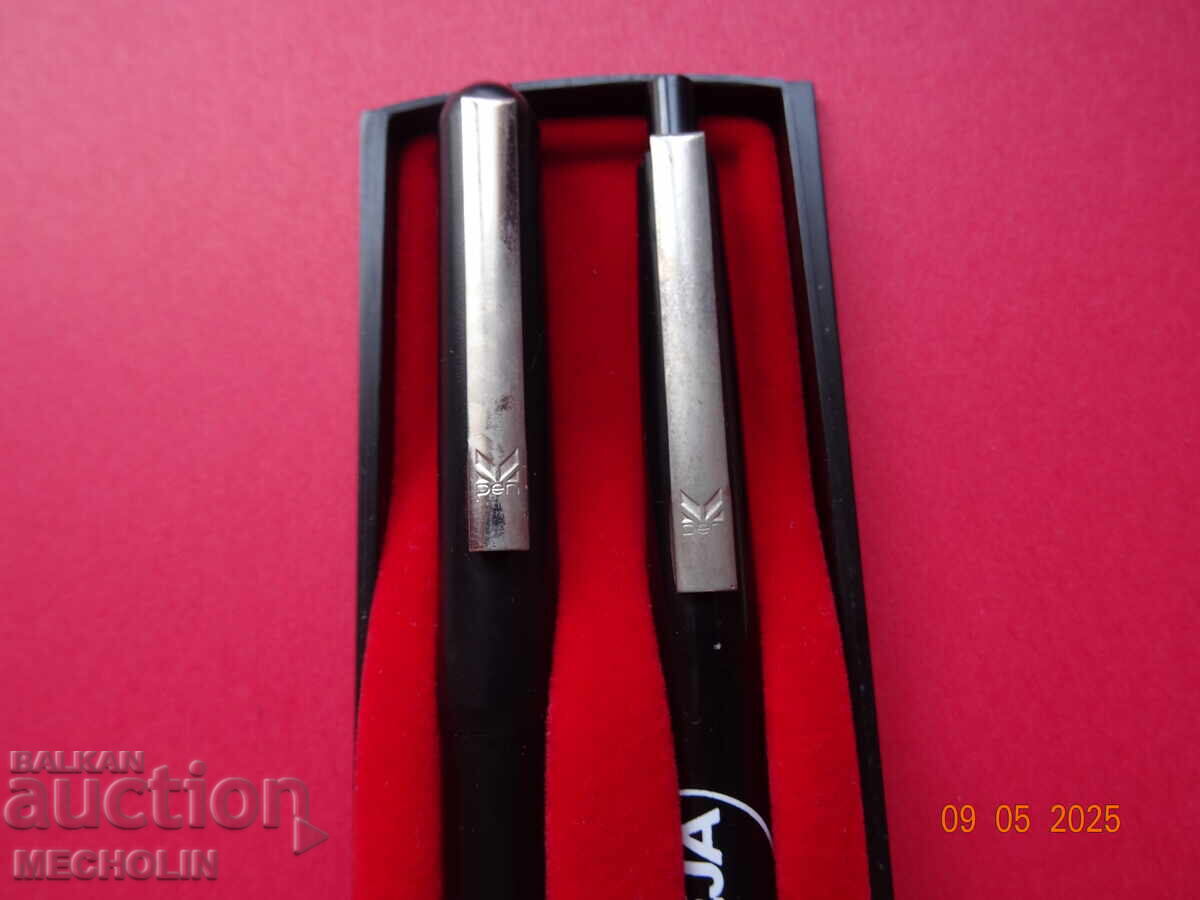 Delivery of COLLECTOR'S LOT PEJA PEN Delivery of COLLECTOR'S LOT PEJA PEN