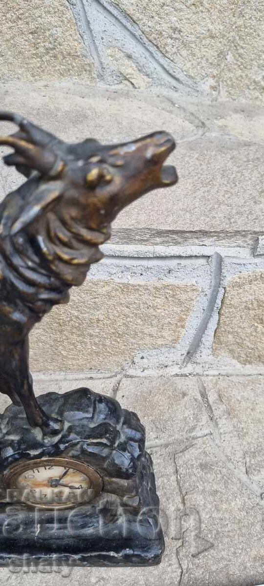 Old sculpture, figure of a deer. Clock. Inkwell with price 125.00 BGN | € 63.91 Old sculpture, figure of a deer. Clock. Inkwell with price 125.00 BGN | € 63.91