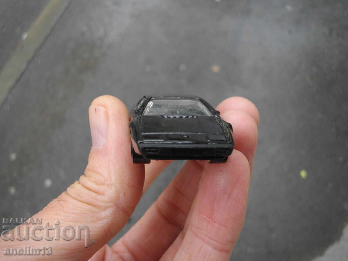 ΜΕΤΑΛΛΙΚΟ ΑΥΤΟΚΙΝΗΤΟ HOT WHEELS LOTUS ESPRIT S1 με τιμή 20.00 BGN | € 10.23