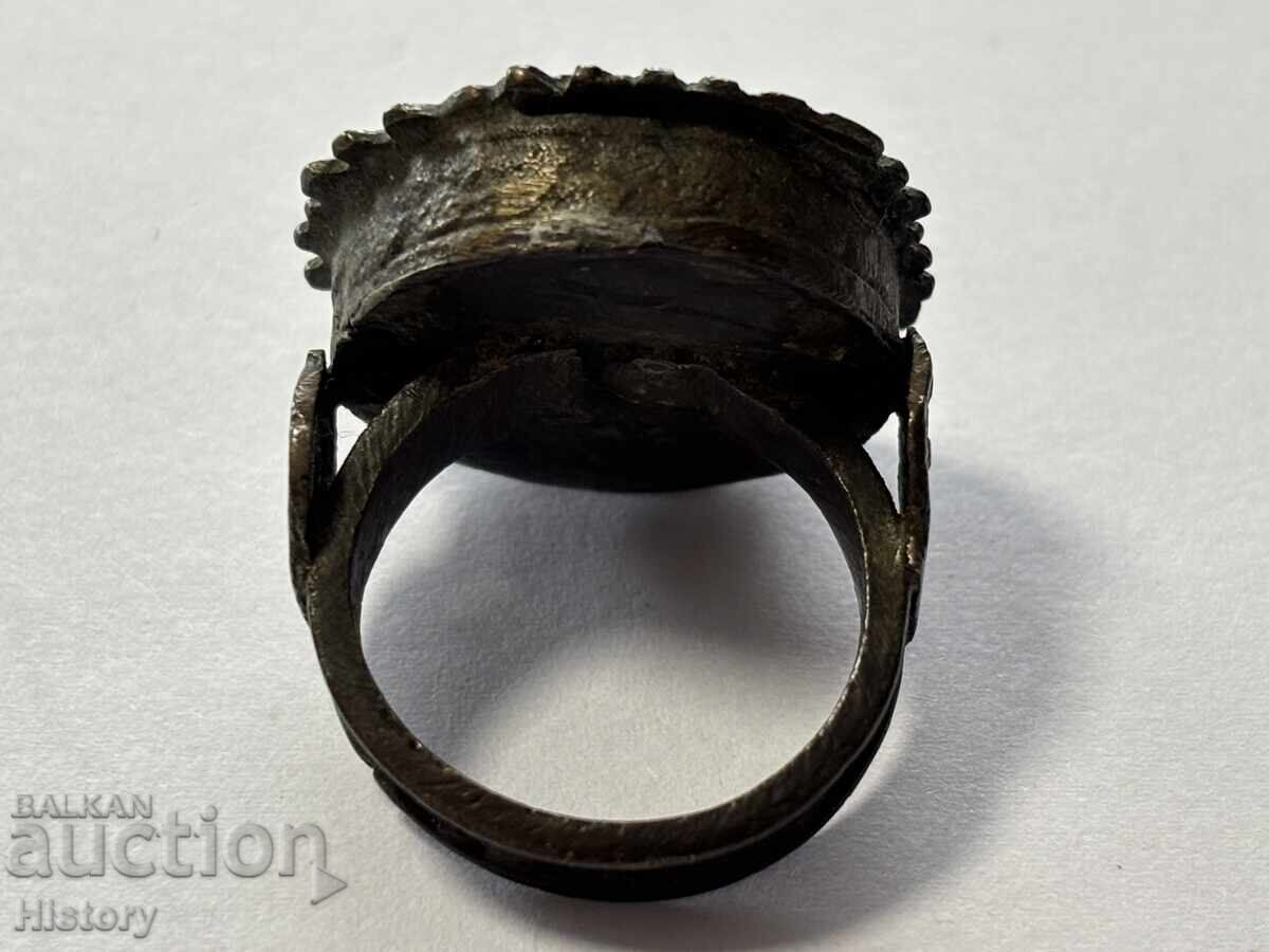 Inel renascentist cu preț 99.99 BGN | € 51.12