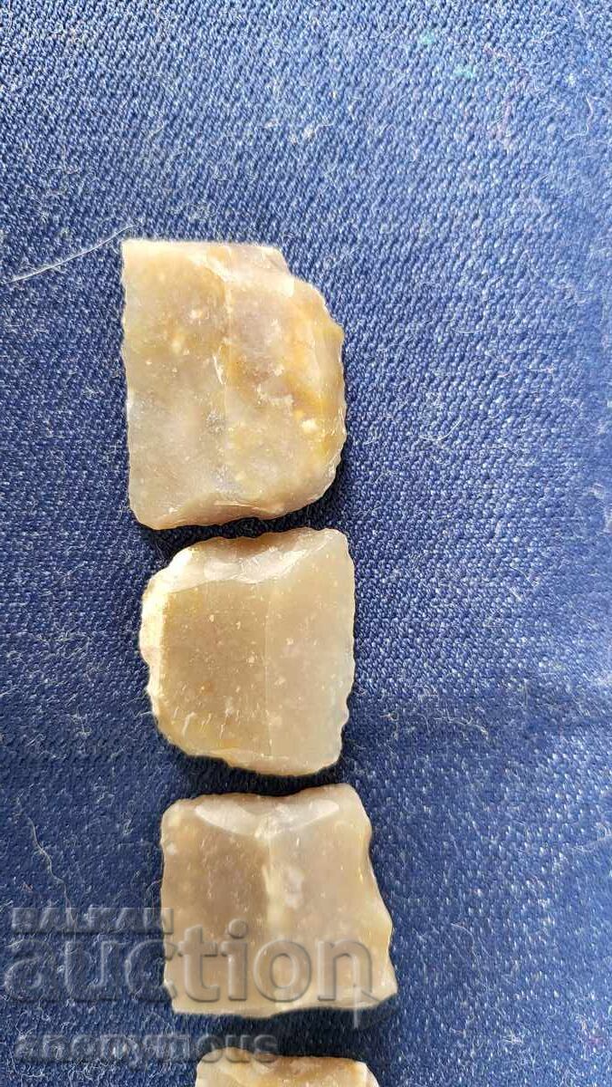 Auction 5 Pieces of Flint for Rifles or Pistols, Old Originals Auction 5 Pieces of Flint for Rifles or Pistols, Old Originals