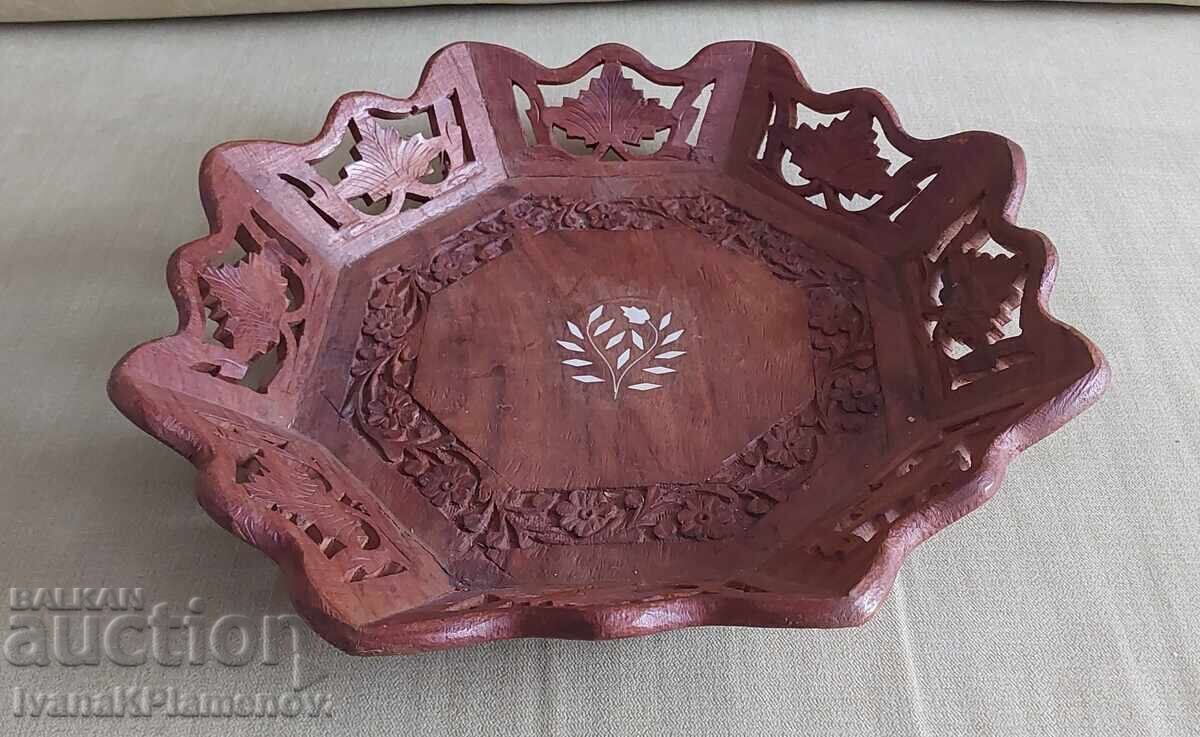 Woodcarving for connoisseurs with price 36.00 BGN | € 18.41 Woodcarving for connoisseurs with price 36.00 BGN | € 18.41