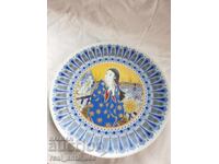 Farfurie de portelan