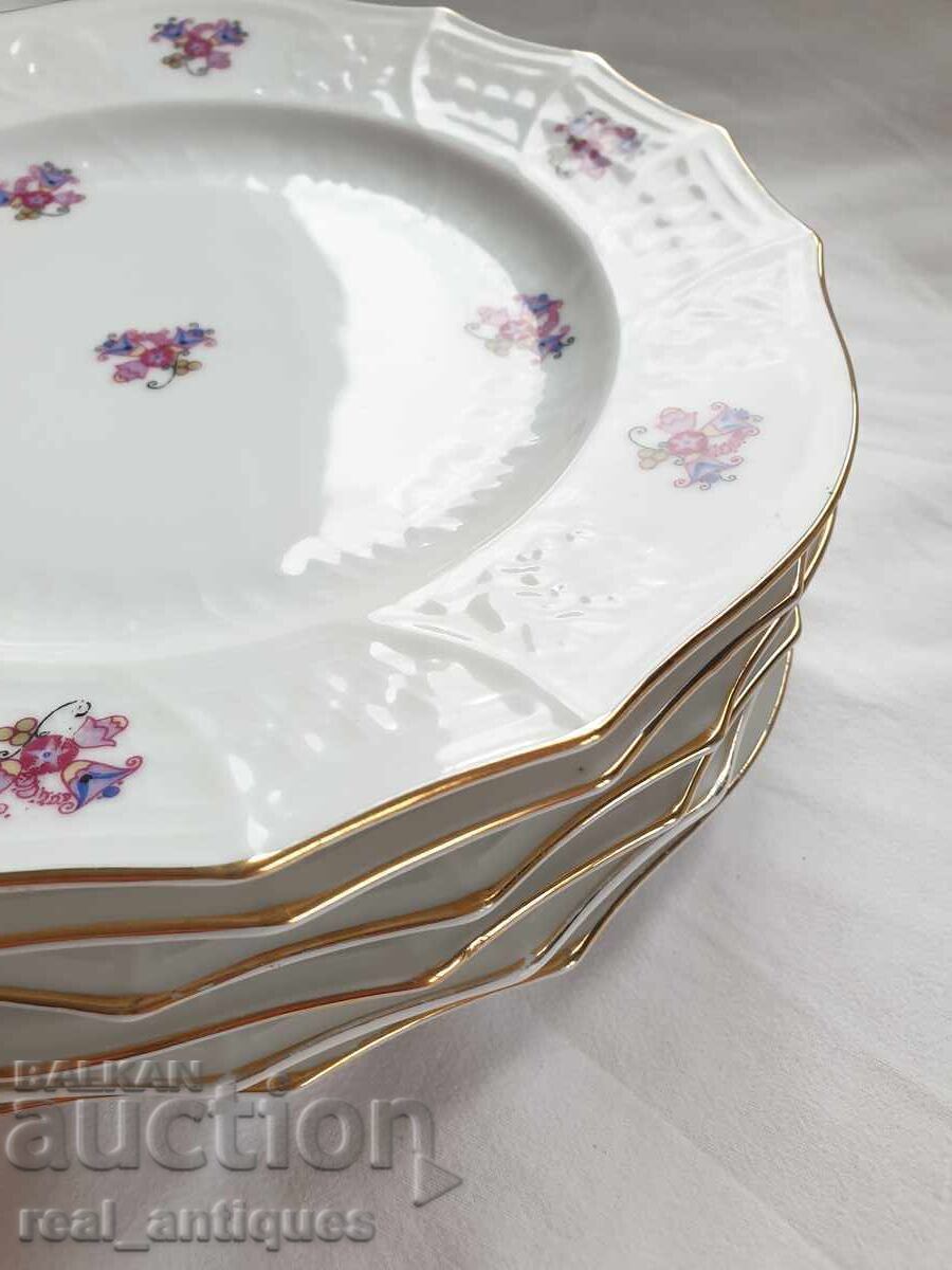 A set of porcelain plates with price 74.00 BGN | € 37.84